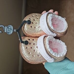 Pink sparkle, lined toddler crocs